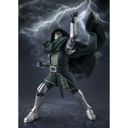 Figura articulada de Doctor Doom con armadura, máscara, capucha y capa oscura - 3