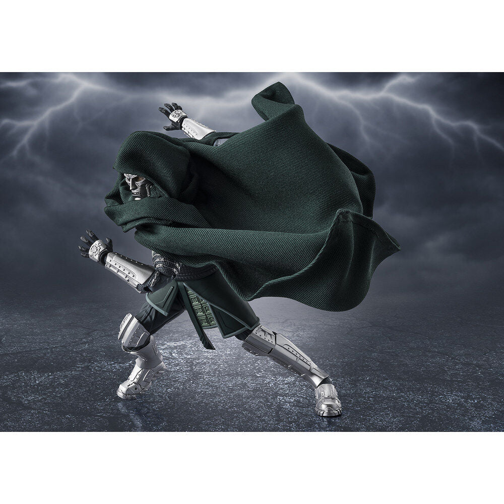 Figura articulada de Doctor Doom con armadura, máscara, capucha y capa oscura - 7