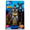 Figura Batman DC Universe de 30 cm con capa, armas y cinturón amarillo