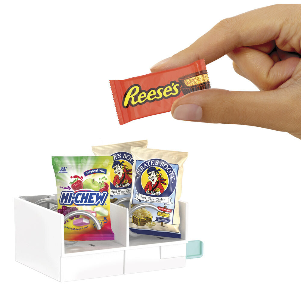 MGA Miniverse Vending Machine con tres minis exclusivos - 11