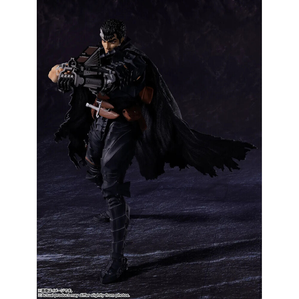 Figura de Guts con Armadura Berserker, espada y capa negra - 7