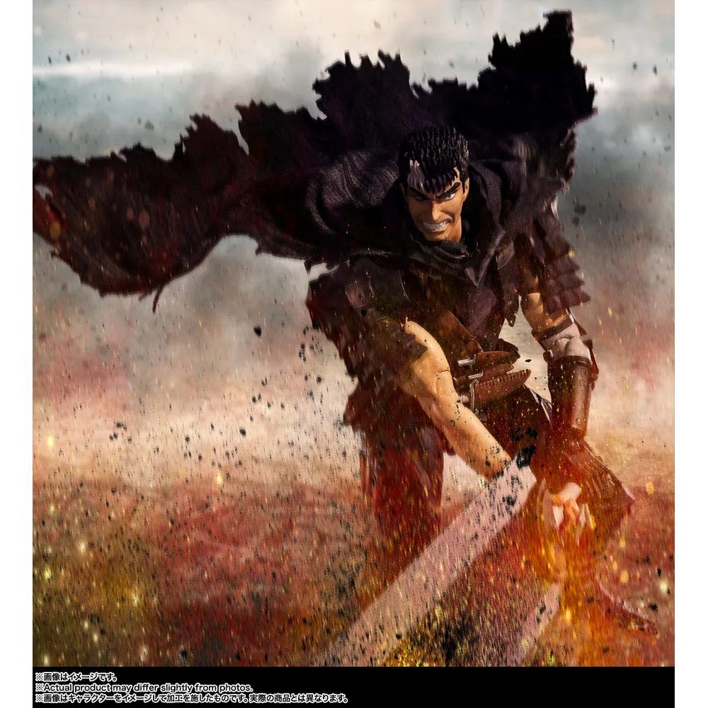Figura de Guts con Armadura Berserker, espada y capa negra - 10