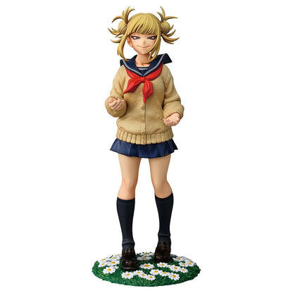 Figura Ichibansho de Himiko Toga con uniforme escolar y base floral