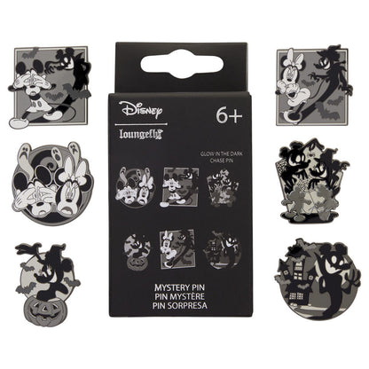 Pin sorpresa esmaltado de Mickey y Minnie Disney Loungefly