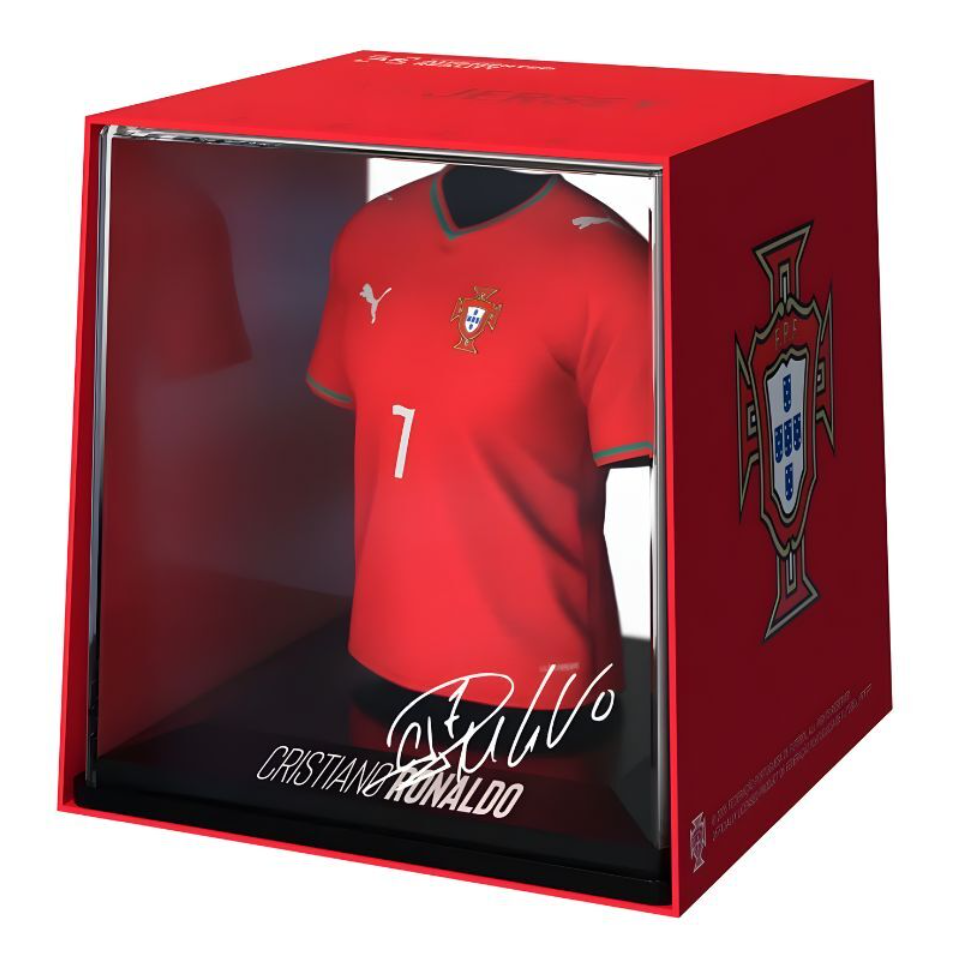 Figura mini de Cristiano Ronaldo con camiseta roja de Portugal en caja expositora