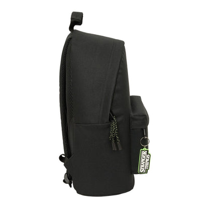 Mochila negra Stranger Things SAFTA con bolsillo delantero y detalles verdes - 4