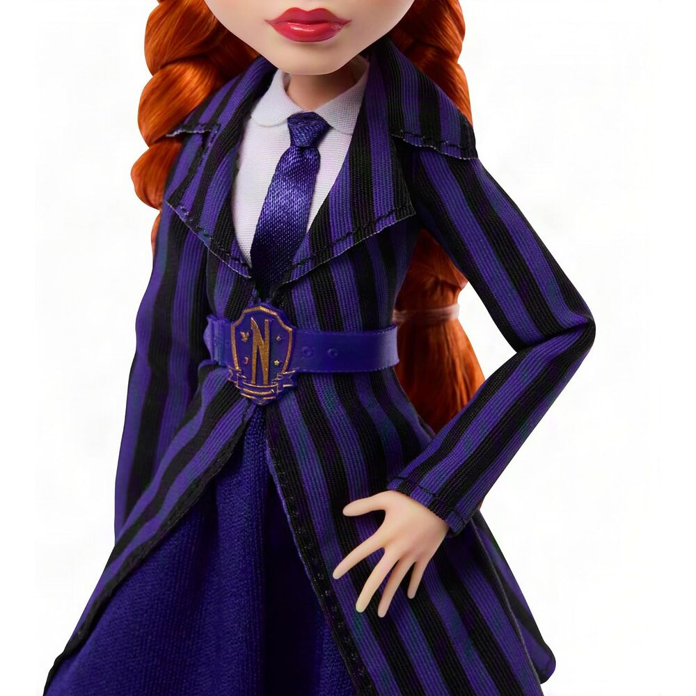 Muñeca Agnes DeMille de Wednesday con uniforme morado, bolso y soporte - 4