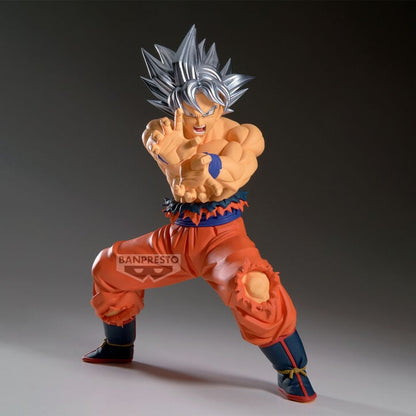 Figura de Son Goku V Grandista de Dragon Ball Super en pose de combate - 2