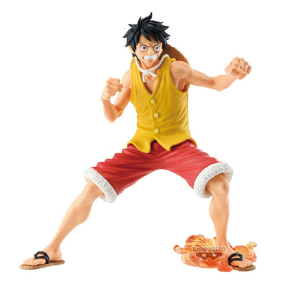 Figura de Monkey D. Luffy de One Piece con pose dinámica, chaleco amarillo y pantalón rojo - 3