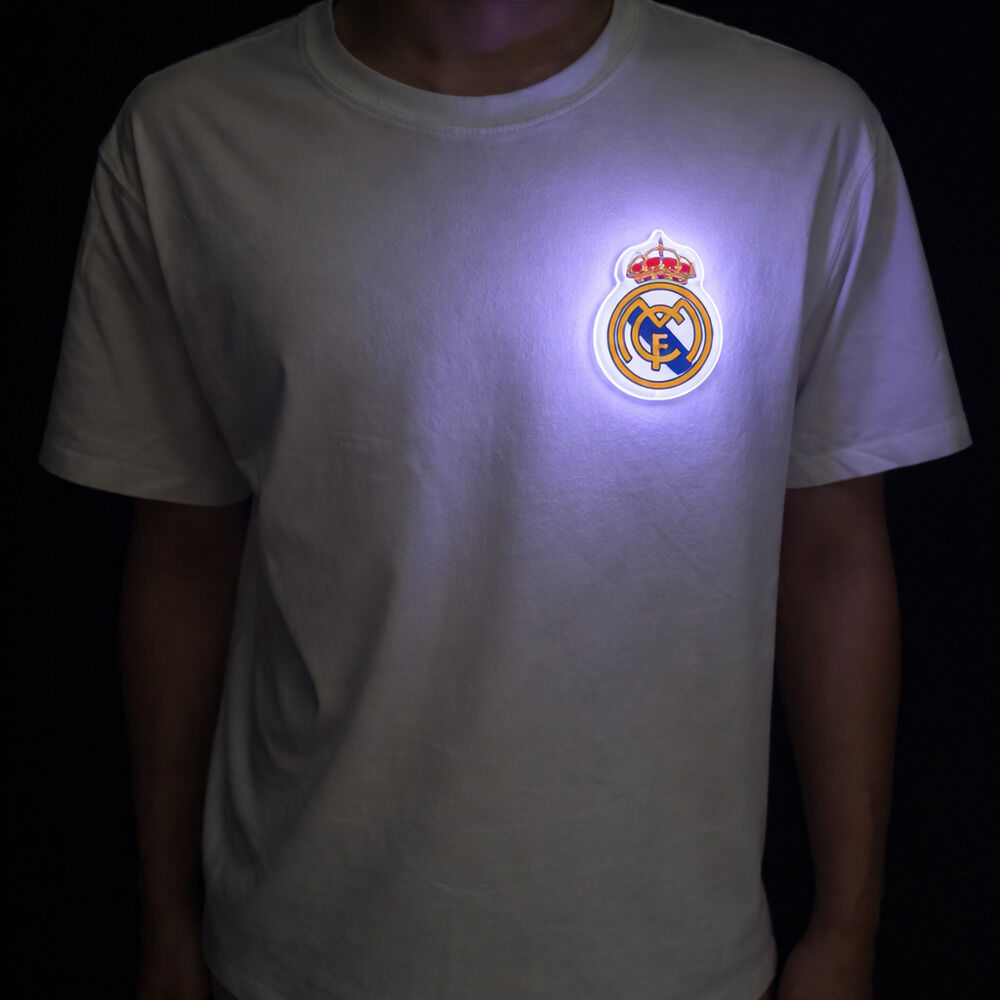 Escudo luminoso del Real Madrid con cable USB-C - 3