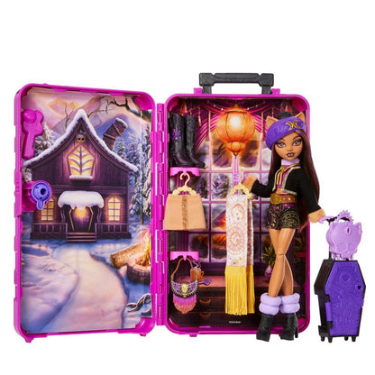 Muñeca Clawdeen Wolf Monster High con armario portátil y accesorios