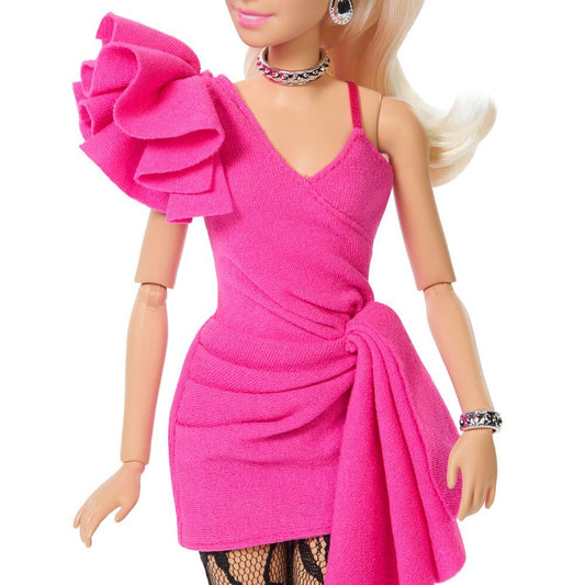 Muñeca Barbie Deluxe Style con vestido rosa, medias de encaje y bolso plateado - 4