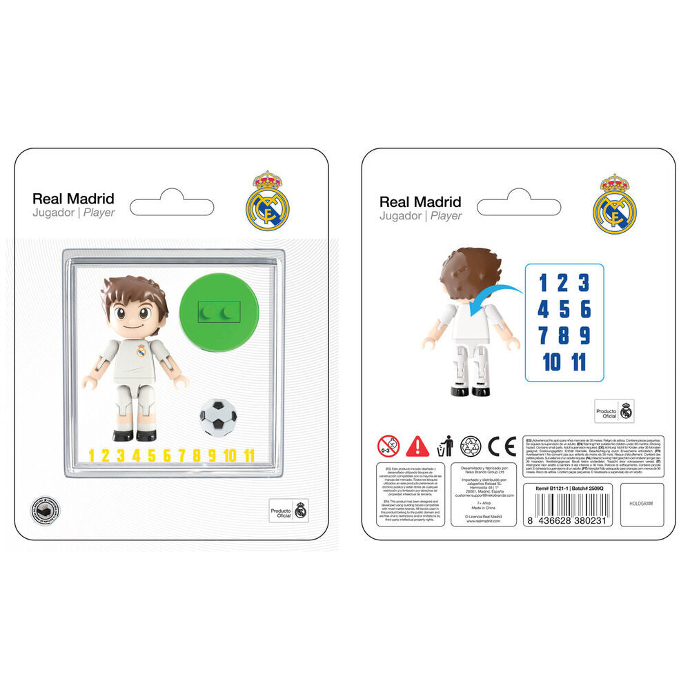 Figura NEKO de jugador del Real Madrid con balón y pegatinas numeradas