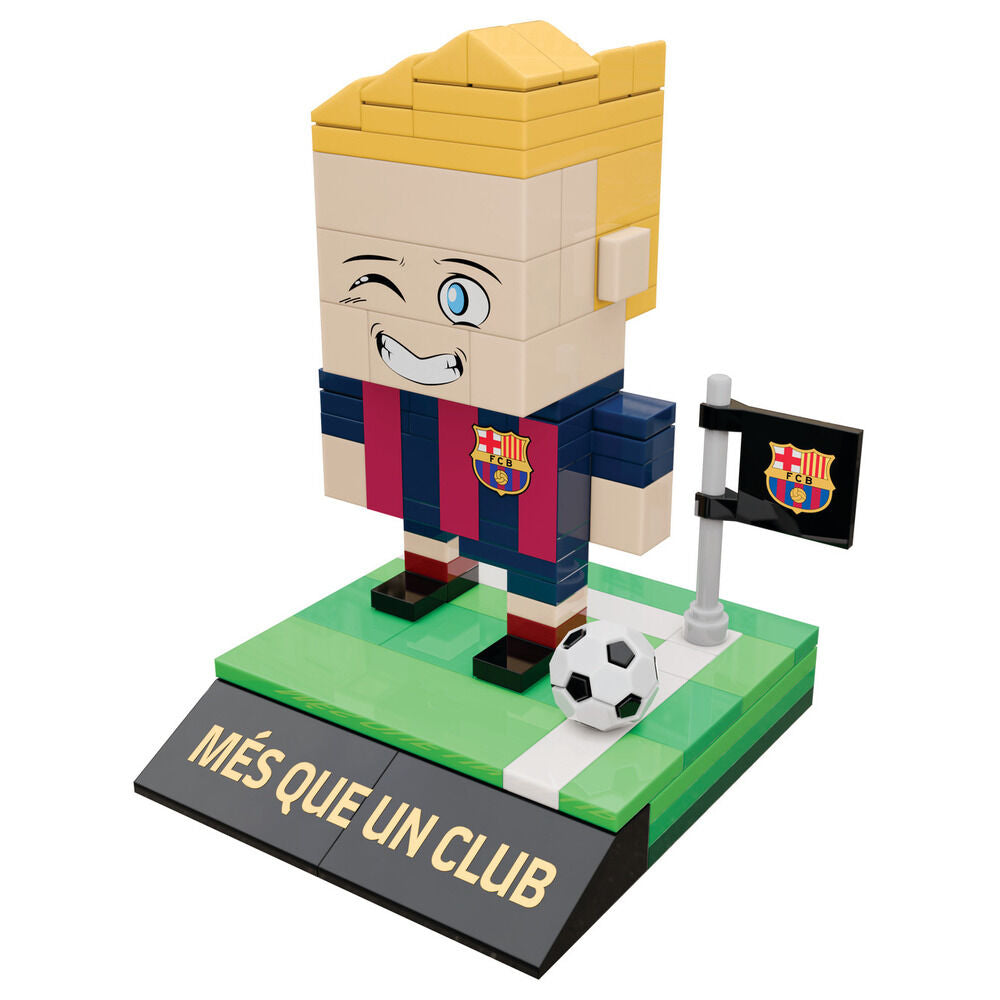 Jugador del FC Barcelona construido con bloques NEKO y accesorios - 3