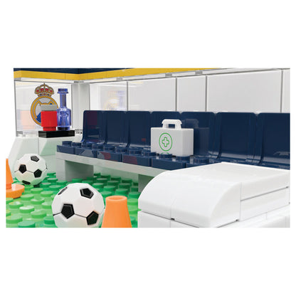 Set de bloques NEKO del banquillo del Real Madrid con dos figuras - 4