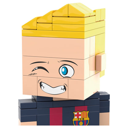 Jugador del FC Barcelona construido con bloques NEKO y accesorios - 6
