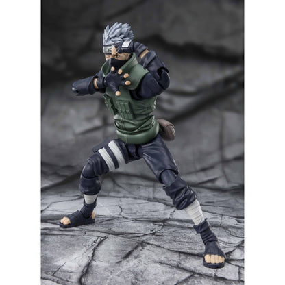 Figura S.H.Figuarts de Kakashi Hatake en pose de combate