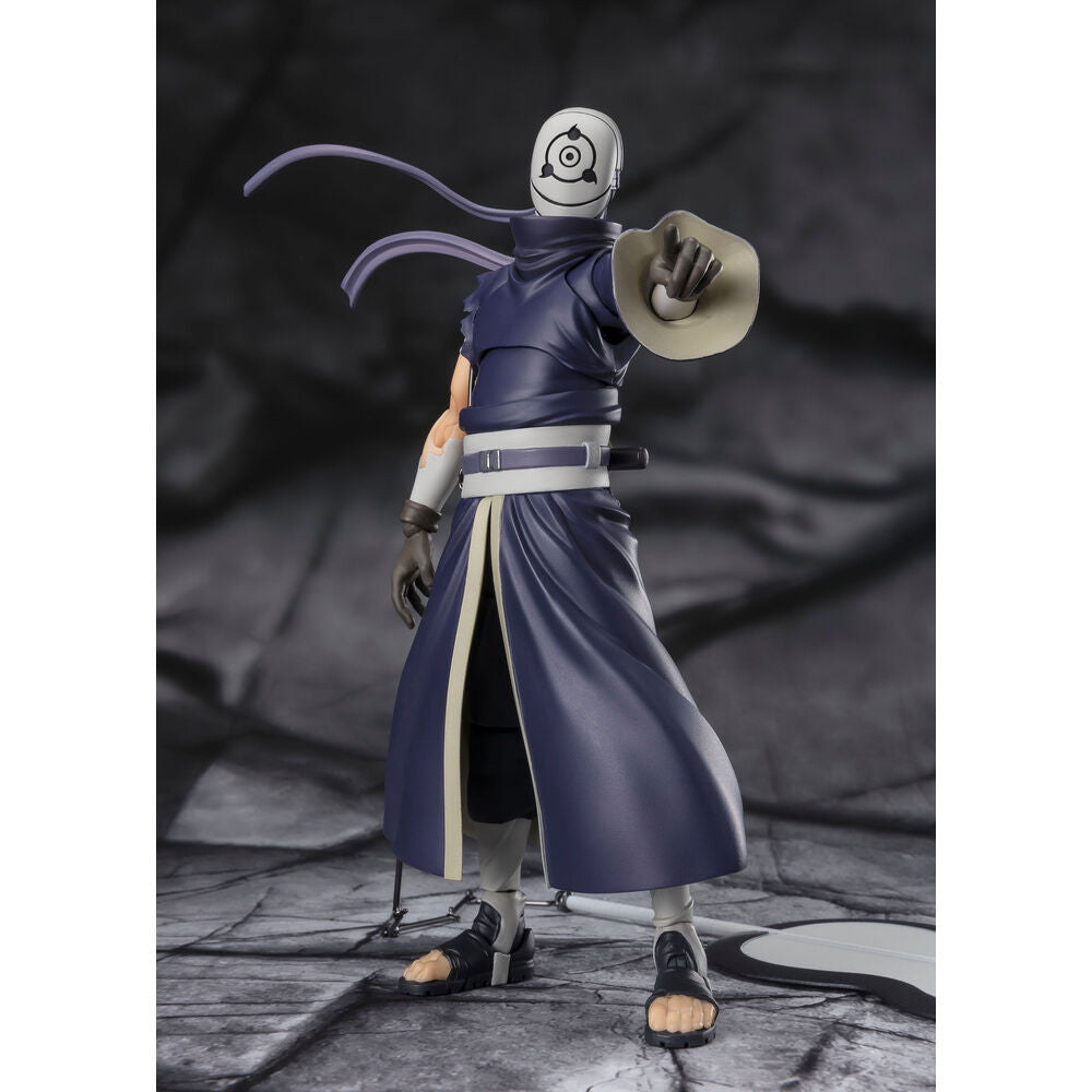 Figura de Obito Uchiha S.H.Figuarts en escena de combate - 3