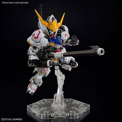 Maqueta MGSD Gundam Barbatos blanca con detalles azules y amarillos - 5