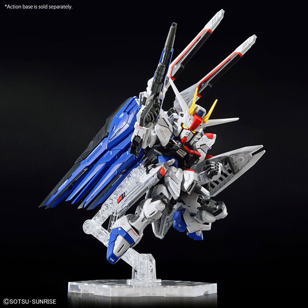 Maqueta MGSD ZGMF-X10A Freedom Gundam en blanco, azul y rojo - 3
