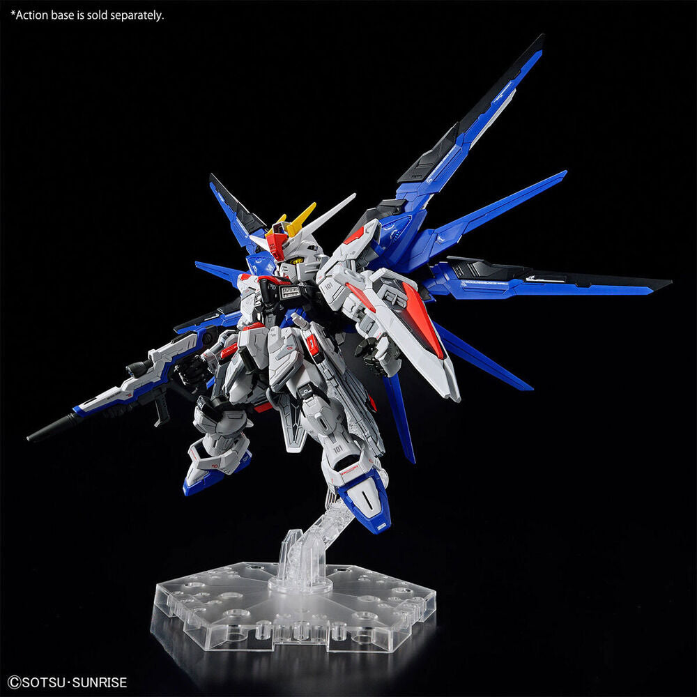 Maqueta MGSD ZGMF-X10A Freedom Gundam en blanco, azul y rojo - 4