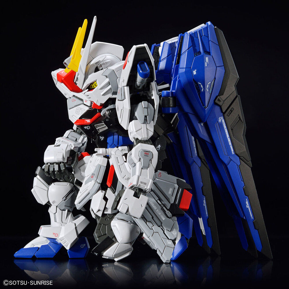 Maqueta MGSD ZGMF-X10A Freedom Gundam en blanco, azul y rojo - 9
