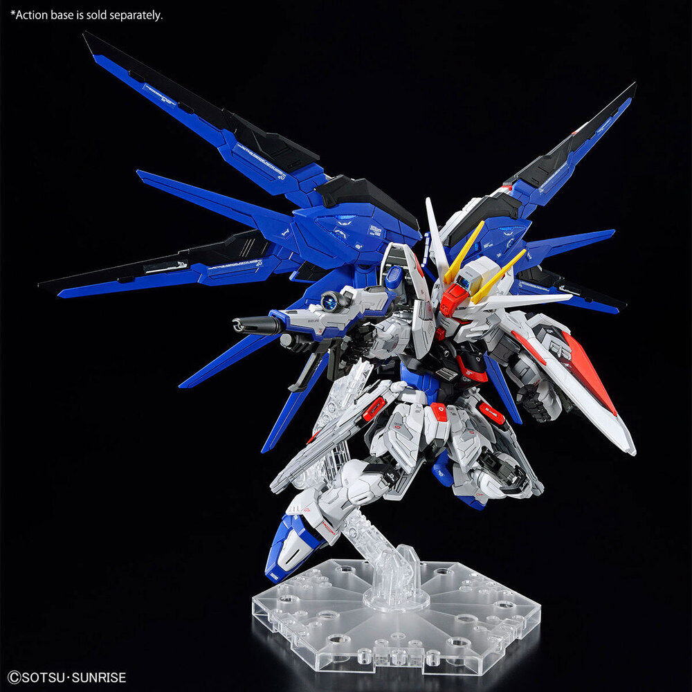 Maqueta MGSD ZGMF-X10A Freedom Gundam en blanco, azul y rojo - 11