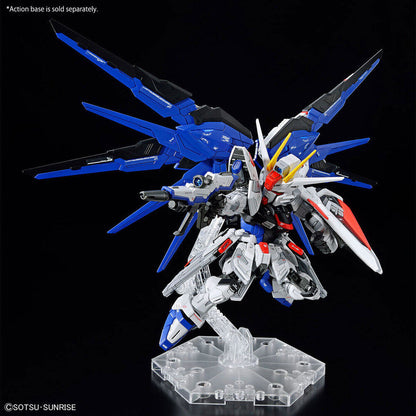 Maqueta MGSD ZGMF-X10A Freedom Gundam en blanco, azul y rojo - 11
