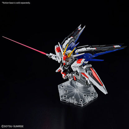 Maqueta MGSD ZGMF-X10A Freedom Gundam en blanco, azul y rojo - 12