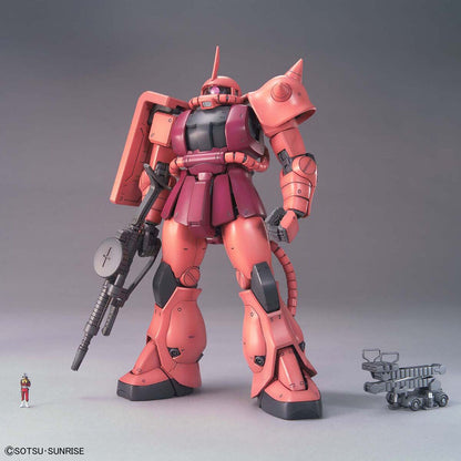 Maqueta MG 1/100 Zaku II de Char Aznable en tonos rojos con cañón largo - 3