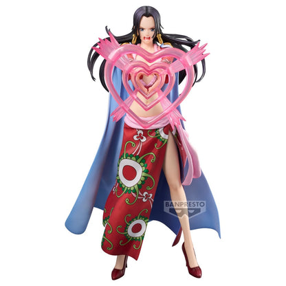Figura de Boa Hancock de One Piece con efecto de corazones rosas
