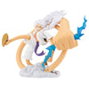 Figura de Monkey D. Luffy Gear 5 de One Piece con efectos azules
