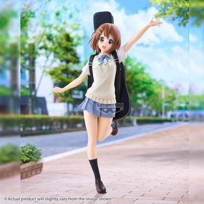 Figura de Yui Hirasawa de K-ON!! con estuche negro - 2