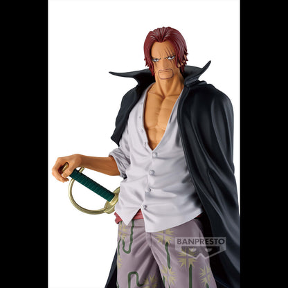 Figura de Shanks de One Piece con capa negra y espada - 4