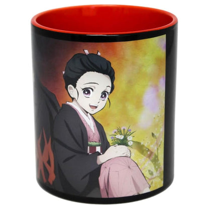 Taza negra de Nezuko Kamado de Demon Slayer con interior rojo - 2