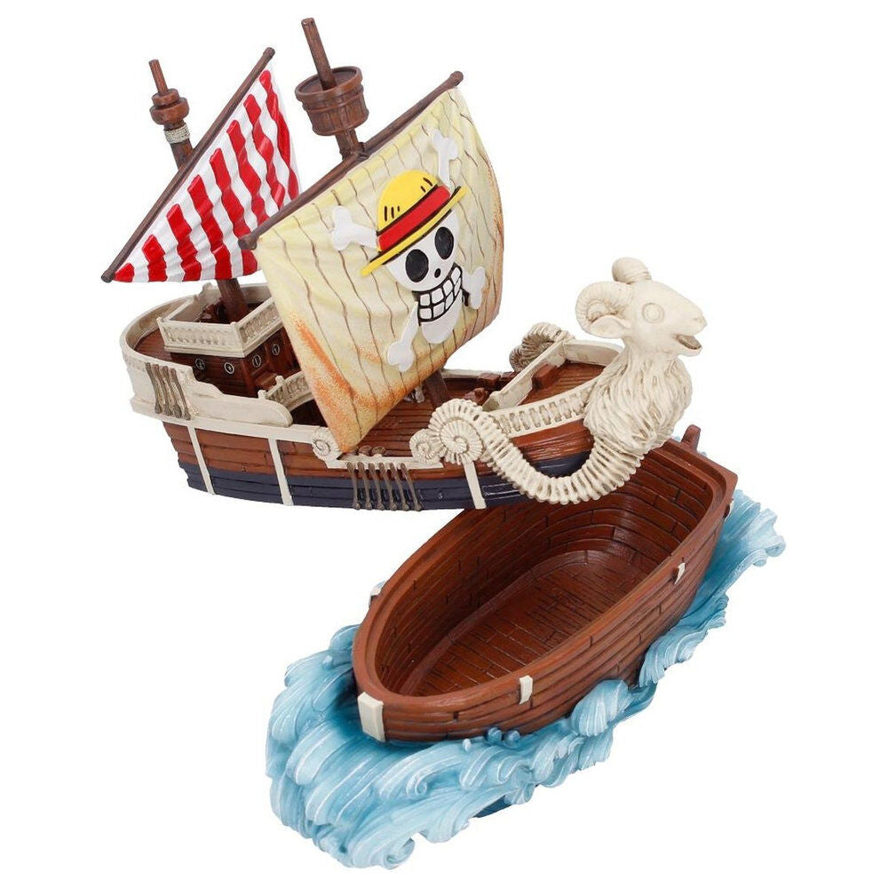 Barco Going Merry de One Piece con velas y base de olas - 2