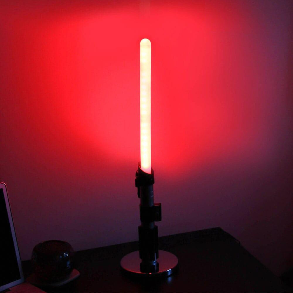 Lámpara 3D de sable de luz rojo de Darth Vader Star Wars con base negra - 4