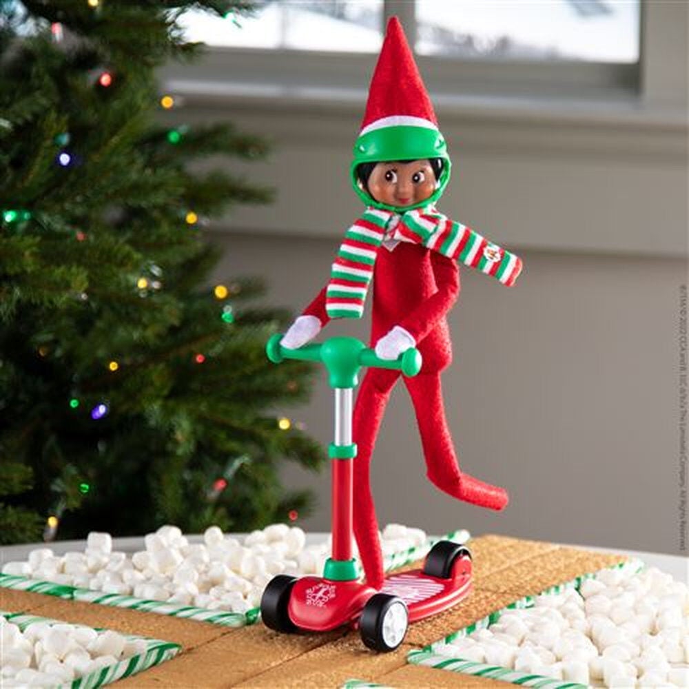 Patinete rojo y casco verde The Elf on the Shelf - 3