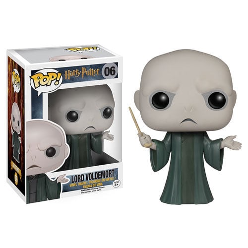 Figura Funko Pop! de Lord Voldemort con túnica verde y varita - 2